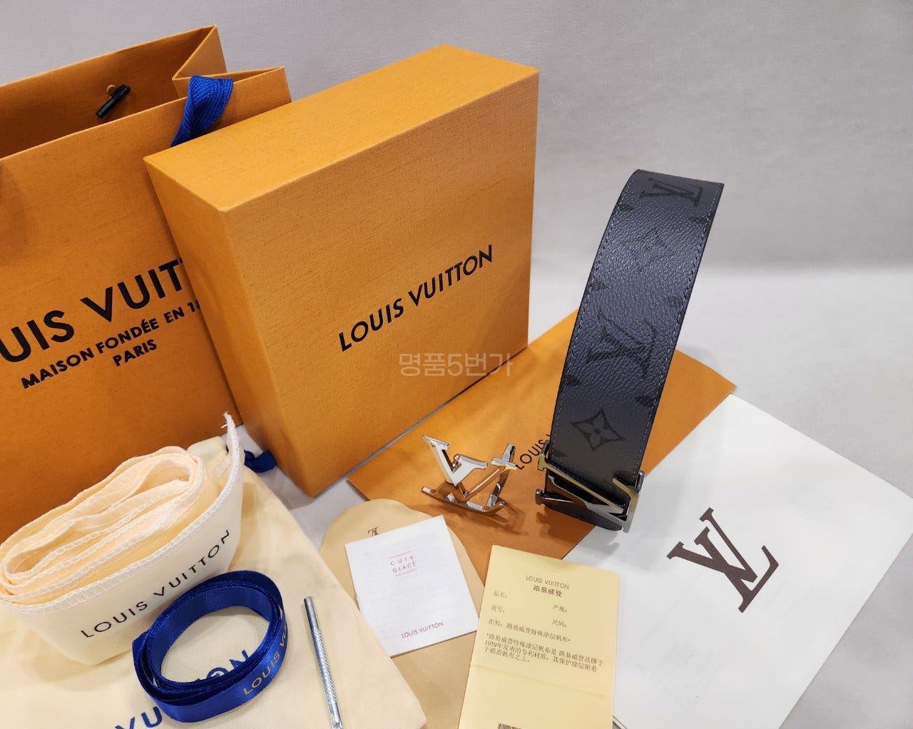 루이비통 LV 이니셜 40MM 리버서블 벨트 상품 이미지 11